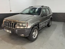 Gris / plata Usado 2004 Jeep Grand Cherokee Laredo SUV | 7499 € (Precio justo)