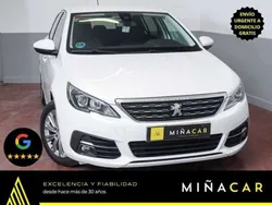 Blanco Usado 2021 Peugeot 308 Allure Utilitario | 13.005 € (Buen precio)