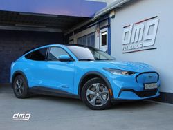 Azul Usado 2022 Ford Mustang Mach-E Premium SUV | 31.900 € (Precio justo)