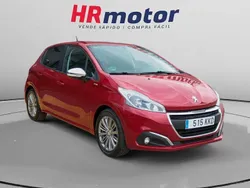Rojo Usado 2018 Peugeot 208 Style Utilitario | 8490 € (Precio justo)