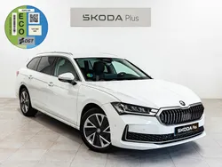 Blanco Usado 2024 Skoda Superb Selection Familiar | 33.990 € (Precio justo)