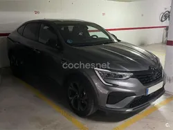 Gris / plata Usado 2021 Renault Arkana RS Line SUV | 20.999 € (Precio justo)