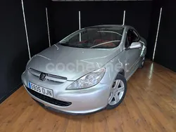 Gris / plata Usado 2005 Peugeot 307 CC Descapotable | 3990 € (Precio justo)