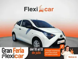 Blanco Usado 2019 Toyota Aygo X-cite Utilitario | 9390 € (Precio justo)