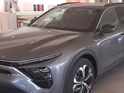 Evl gris platinium Usado 2022 Citroën C5 X Shine Berlina | 24.080 € (Super precio)