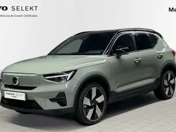 Verde Usado 2023 Volvo XC40 Plus SUV | 48.500 €