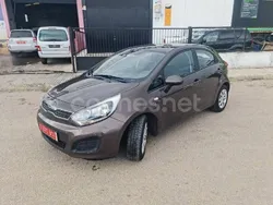 Beige Usado 2012 Kia Rio Berlina | 5600 € (Precio justo)