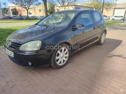 Negro Usado 2004 VW Golf IV Highline Berlina | 2900 € (Un poco caro)