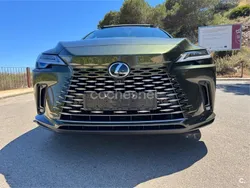 Verde Usado 2024 Lexus RX450h Luxury Line SUV | 84.500 €