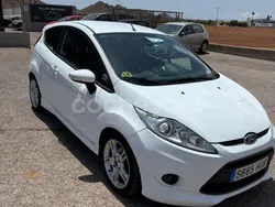 Blanco Usado 2011 Ford Fiesta Sport Utilitario | 5990 € (Precio justo)