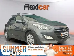 Gris / plata Usado 2017 Hyundai i30 Berlina | 12.270 € (Buen precio)