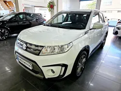 Blanco Usado 2015 Suzuki Vitara SUV | 12.900 € (Precio justo)