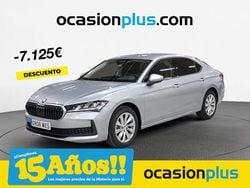 Gris / plata Nuevo 2025 Skoda Superb Essence Berlina | 32.990 € (Precio justo)