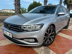 Gris / plata Usado 2021 VW Passat Executive Berlina | 18.800 € (Precio justo)