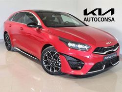 Rojo Usado 2024 Kia ProCeed GT-Line Familiar | 30.900 €