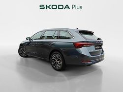Gris Usado 2021 Skoda Octavia Ambition Familiar | 18.990 € (Precio justo)