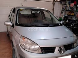 Beige Usado 2005 Renault Grand Scénic II Dynamique Monovolumen | 3500 € (Precio justo)
