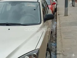 Beige Usado 2006 Mazda 3 Active Berlina | 2700 € (Precio justo)