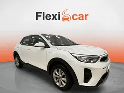 Blanco Usado 2022 Kia Stonic SUV | 10.990 € (Super precio)