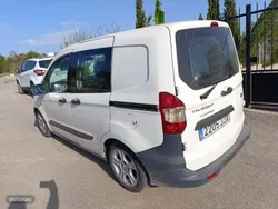 Blanco Usado 2015 Ford Courier Trend Monovolumen | 9900 €