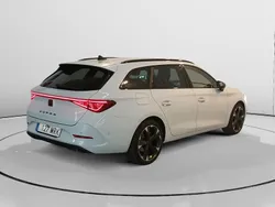 Blanco Usado 2024 Cupra Leon Familiar | 27.940 € (Un poco caro)