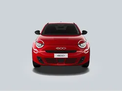 Rojo Nuevo 2024 Fiat 600 | 22.291 € (Precio justo)