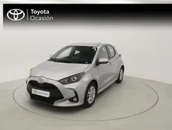 Gris Usado 2024 Toyota Yaris Edition Berlina | 18.225 € (Buen precio)