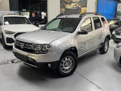 Gris / plata Usado 2015 Dacia Duster Lauréate SUV | 8500 € (Buen precio)