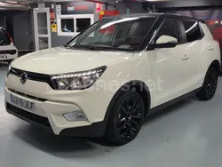Blanco Usado 2016 Ssangyong Tivoli Limited SUV | 10.995 € (Precio justo)