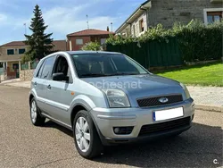 Gris / plata Usado 2006 Ford Fusion Berlina | 3500 € (Precio justo)
