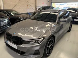 Gris / plata Usado 2023 BMW 318 Comfort Edition Familiar | 29.900 € (Precio justo)