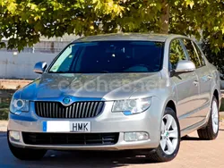 Beige Usado 2012 Skoda Superb Berlina | 6299 € (Precio justo)