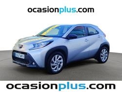 Gris Usado 2024 Toyota Aygo Play Utilitario | 13.245 € (Precio justo)