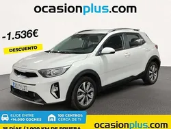 Blanco Usado 2022 Kia Stonic SUV | 15.364 € (Buen precio)