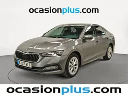 Gris Usado 2023 Skoda Octavia Selection Berlina | 23.991 € (Precio justo)