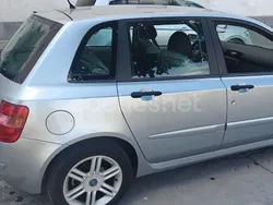 Gris / plata Usado 2004 Fiat Stilo Dynamic Berlina | 2200 € (Buen precio)