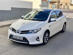 Blanco Usado 2013 Toyota Auris Hybrid Advance Utilitario | 11.900 €