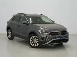 Usado 2024 VW T-Roc Life SUV | 24.400 € (Buen precio)