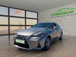 Gris / plata Usado 2020 Lexus IS300h Executive Line Berlina | 21.500 € (Un poco caro)