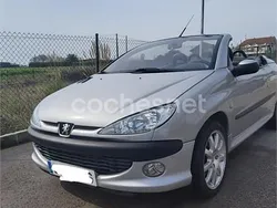 Gris / plata Usado 2001 Peugeot 206 Descapotable | 3500 € (Precio justo)