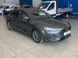 Gris Usado 2024 Ford Focus ST-Line Berlina | 20.995 € (Buen precio)