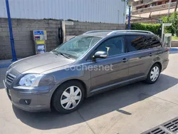 Gris / plata Usado 2007 Toyota Avensis Sol Familiar | 3900 € (Buen precio)