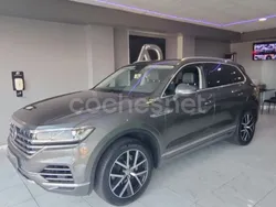 Gris / plata Usado 2019 VW Touareg Pure SUV | 36.990 € (Un poco caro)