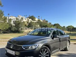 Gris / plata Usado 2018 VW Passat Advance Berlina | 11.600 € (Precio justo)