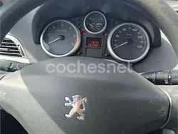 Azul Usado 2011 Peugeot 207 Berlina | 3600 € (Precio justo)
