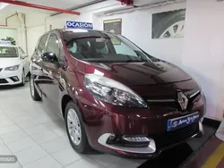 Granate Usado 2015 Renault Scénic III LIMITED Monovolumen | 12.990 €