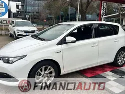 Blanco Usado 2019 Toyota Auris Hybrid Business Edition Utilitario | 12.600 € (Buen precio)