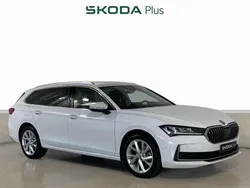Blanco Usado 2024 Skoda Superb Selection Familiar | 36.490 € (Precio justo)