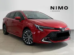 Rojo Usado 2024 Toyota Corolla Sport Familiar | 30.800 € (Un poco caro)