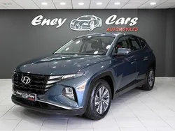 Gris / plata Usado 2021 Hyundai Tucson SUV | 21.590 € (Un poco caro)